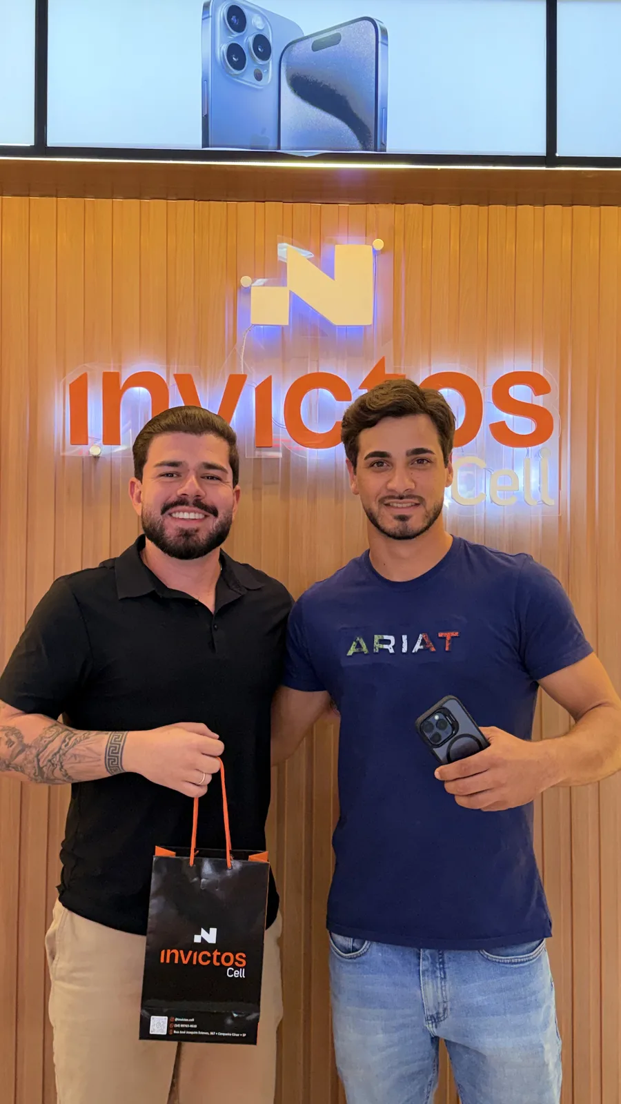 Balcão de atendimento da Invictos Cell