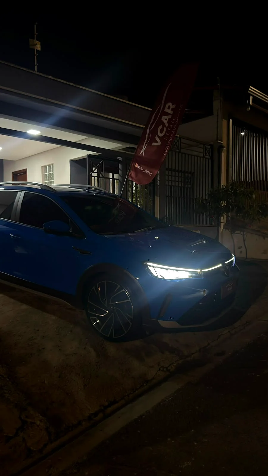 Veículo finalizado pela VCAR Detail, à noite